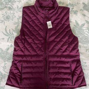 NWT Loft puffer vest, plum- size small